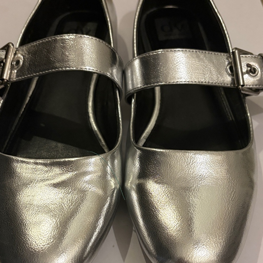 DV by Dolce Vita Metallic Silver Mary Jane Flats with Buckle Strap size 9.5 - Picture 4 of 11